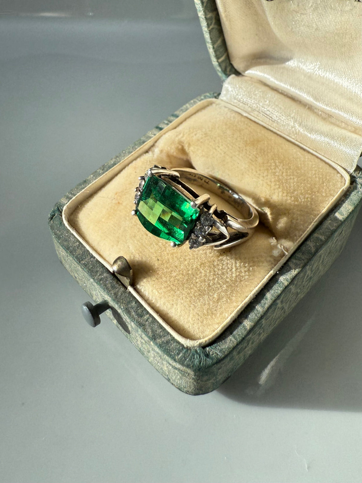 Green Glass Sterling Silver Ring Size 6.25