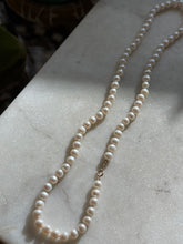Load image into Gallery viewer, Vintage Pearl 14k Gold Necklace 17.5”
