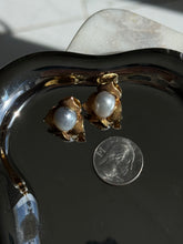 Load image into Gallery viewer, Vintage Estate 18k Gold Pearl Earrings
