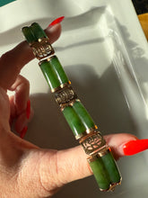 Load image into Gallery viewer, Vintage Green Jade &amp; 14k Yellow Gold Bracelet 7”
