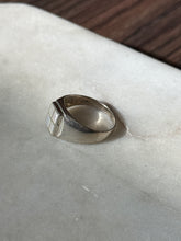 Load image into Gallery viewer, Vintage Mother of Pearl Inlay Sterling Silver Ring Size 9.5
