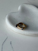 Load image into Gallery viewer, Vintage Modernist 18k Yellow Gold Cabochon Ring Size 7
