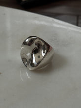 Load image into Gallery viewer, Chunky Sterling Silver Ring Size 7
