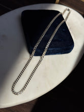 Load image into Gallery viewer, Italian Vintage Sterling Silver Curb Link Chain 22”

