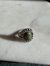 Load image into Gallery viewer, Turquoise Sterling Silver Vintage Ring Size 6.25
