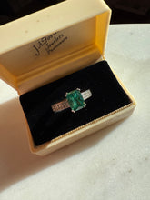 Load image into Gallery viewer, Green Sterling Silver Ring Size 9.25
