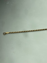 Load image into Gallery viewer, Dainty Vintage 14k Textured ‘S’ Link Bracelet
