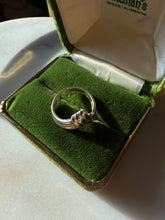Load image into Gallery viewer, Sterling Silver Chevron Ring Size 6.75
