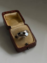 Load image into Gallery viewer, Mother of Pearl &amp; Black Onyx Solid Sterling Silver Ring
