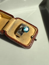 Load image into Gallery viewer, Israel Sterling Silver Ring Size 8.25
