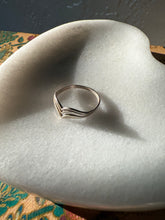 Load image into Gallery viewer, Vintage Chevron Sterling Silver Ring Size 7.25
