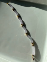 Load image into Gallery viewer, Lavender Jade 14k Yellow Gold Bracelet 7”
