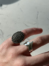 Load image into Gallery viewer, Vintage Solid Sterling Silver Ring Size 5.75
