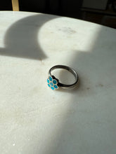 Load image into Gallery viewer, Turquoise Inlay Flower Sterling Silver Vintage Ring Size 6.25
