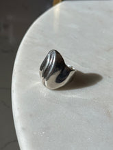 Load image into Gallery viewer, Solid Sterling Silver Ring Size 7
