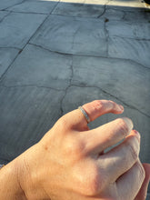 Load image into Gallery viewer, Vintage 1940s Single Cut Diamond Platinum Ring Size 3
