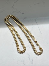 Load image into Gallery viewer, Italian Gold Vermeil Cuban Curb Link Chain 24”
