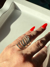 Load image into Gallery viewer, Modernist Sterling Ring Size 6.75
