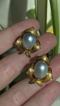 Load image into Gallery viewer, Vintage Estate 18k Gold Pearl Earrings

