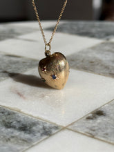 Load image into Gallery viewer, Vintage 1960s Solid 14k Gold Starburst Heart
