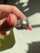 Load image into Gallery viewer, Sterling Silver Engraved Vintage Floral Ring
