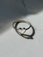 Load image into Gallery viewer, Vintage Sterling Silver Heart Cutout Ring Size 8.5
