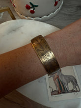 Load image into Gallery viewer, Gold Filled 1/20 12k Bangle 6.25”
