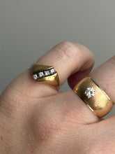 Load image into Gallery viewer, Vintage 14k Gold Diamond Ring
