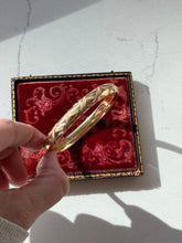 Load image into Gallery viewer, Vintage Basket Weave Textured 14k Yellow Gold Bangle Bracelet
