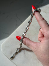 Load image into Gallery viewer, Vintage Sterling Silver Bracelet 7.75”
