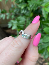 Load image into Gallery viewer, Abalone Inlay Swan Sterling Silver Ring
