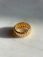 Load image into Gallery viewer, Gold Vermeil Ribbed Ring Size 8.5
