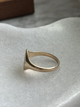 Load image into Gallery viewer, Vintage Solid 10k Gold Signet Ring Size 6.75
