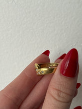 Load image into Gallery viewer, Vintage Flush Set Diamond 18k Gold Ring Size 7
