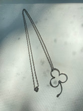 Load image into Gallery viewer, Clover Vintage Sterling Silver Necklace
