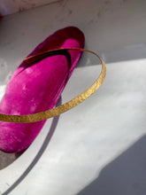 Load image into Gallery viewer, Italian Hammered Gold Vermeil Solid Omega Torque Chain Necklace
