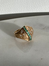 Load image into Gallery viewer, Vintage 1960s Starburst Set Diamond &amp; Emerald 14k Gold Ring
