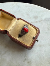 Load image into Gallery viewer, Vintage Sterling Silver Ring Size 6.5
