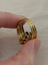 Load image into Gallery viewer, Vintage Cabochon 18k Yellow Gold Ring Size 7

