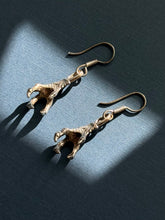 Load image into Gallery viewer, Vintage Claw Sterling Silver Earrings
