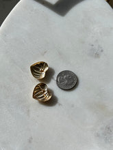 Load image into Gallery viewer, Vintage 14k Yellow Gold Heart Push Back Earrings
