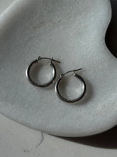 Load image into Gallery viewer, Vintage Sterling Silver Hoops
