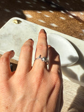 Load image into Gallery viewer, Vintage Sterling Silver Cat Ring Size 6.75
