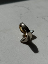 Load image into Gallery viewer, Vintage Solid Sterling Silver Ring Size 6
