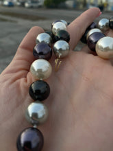 Load image into Gallery viewer, Chunky South Sea Pearl 14k Gold Necklace
