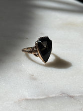 Load image into Gallery viewer, Vintage Black Onyx 10k Gold Ring Size 6
