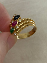 Load image into Gallery viewer, Vintage Cabochon 18k Yellow Gold Ring Size 7
