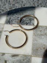 Load image into Gallery viewer, Vintage 14k Gold Tubular Hoop Earrings
