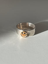 Load image into Gallery viewer, Vintage Sterling &amp; Brass Smiley Ring Size 8.25

