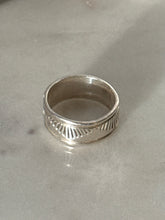 Load image into Gallery viewer, Vintage Solid Sterling Silver Band Size 6.75

